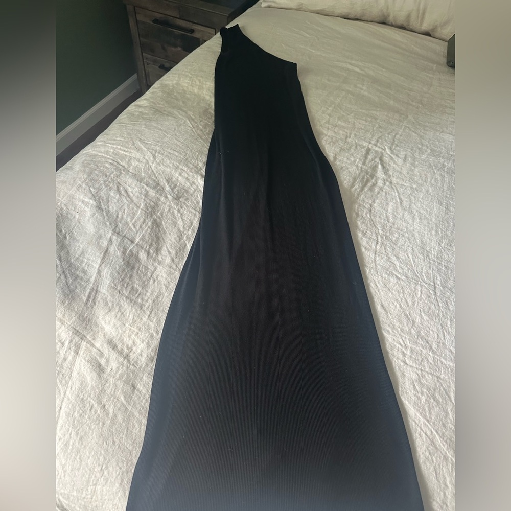 Enza Costa Black One-Shoulder silk rib Dress.
Size S